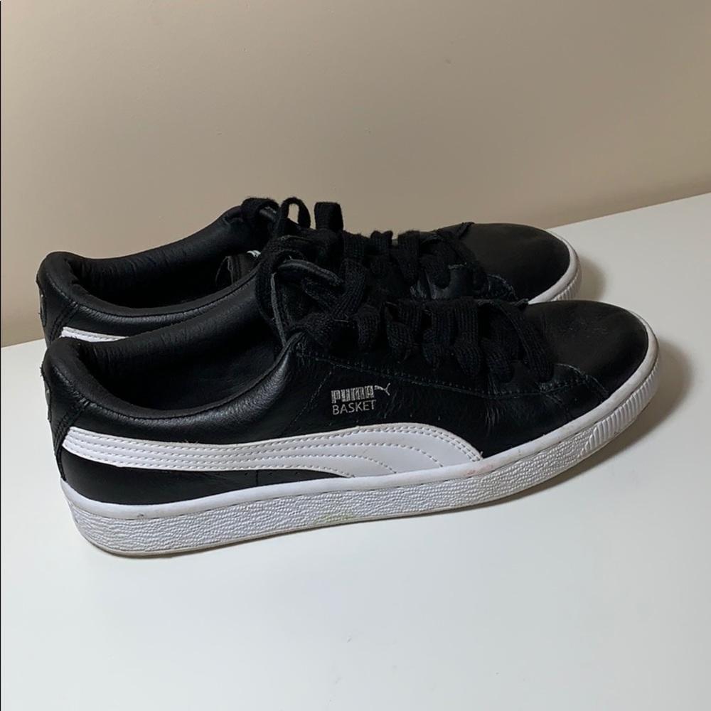 Black leather Puma basketball shoe